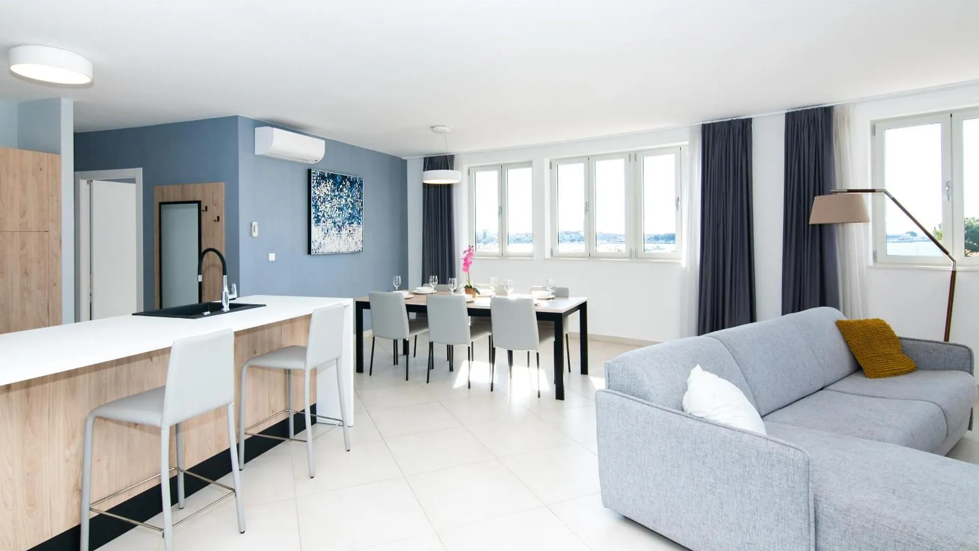 Supreme Seaview Apartment Adriatico Grand With Free Parking Umag 0*,  Croatia